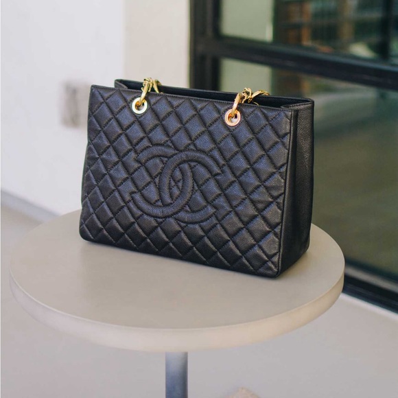 COMPLETE Inclusions CHANEL GST  In Very Good Condition Grand Shopping Tote - Picture 1 of 7